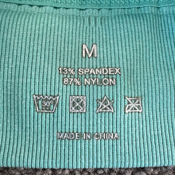 NVGTN Eclipse Seamless Sports Bra - Picture 5 of 7